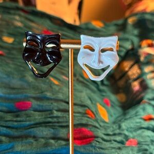 Vintage Comedy & Tragedy Mask Earrings – Black & White Enamel Theater Drama